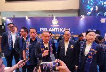 Wakil Ketua Umum Saan Mustofa Dan Ketua DPW NasDem NTB, Beserta Rombongan DPP Nasdem, saat konferensi pers usai pelantikan DPW Nasdem NTB. (Fen)