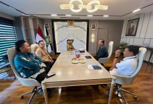 Gubernur NTB Lalu Muhamad Iqbal Dan PJ Sekda NTB Lalu Muhammad Faozal, saat bertemu dengan Pendiri Lion Air Group Rusdi Kirana. (Fen/Ist)