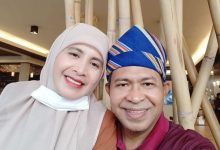 (Suami istri) Dua tokoh masyarakat Langgudu Kabupaten Bima Misfalah-Prof Muhammad. (Fen/Dokumen Facebook Misfalah)