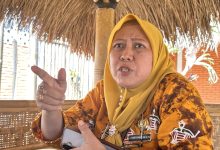 Kepala SMA Negeri 9 Mataram Nengah Istiqomah. (Fend)