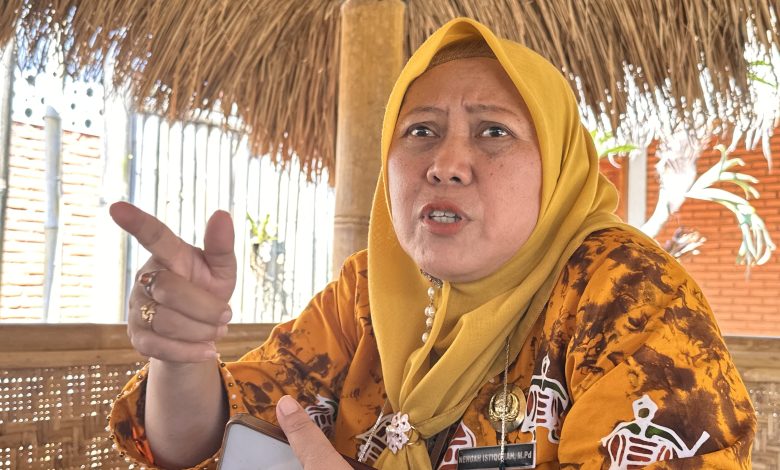 Kepala SMA Negeri 9 Mataram Nengah Istiqomah. (Fend)