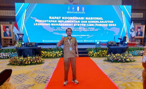 PLh Kadis Kominfotik NTB Yasrul saat menghadiri Rapat Koordinasi Nasional Pemantapan Implementasi dan Keberlanjutan Learning Management System (LMS) Pamong Desa bertajuk tajuk "LMS Pamong Desa Untuk Desa Maju, Mandiri, Sejahtera dan Bahagia Menuju Indoensia Emas 2045" yang berlangsung pada tanggal 14 - 16 Oktober 2024 di The Sultan Hotel and Residance. (Iba)