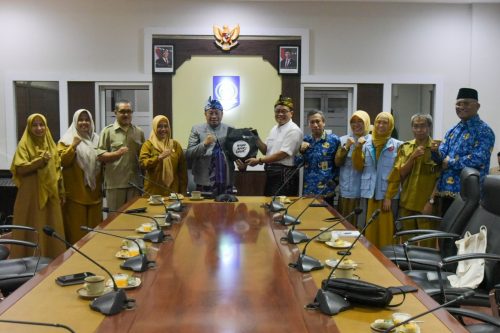 Sekretaris Daerah NTB Lalu Gita Ariadi menyarankan agar lembaga penyuluhan diawali dengan diskusi dan kemudian gelar kampanye pencegahan pada setiap OPD lingkup Provinsi Nusa Tenggara Barat, bahwa semuanya harus pada pribadi masing-masing. (Iba)