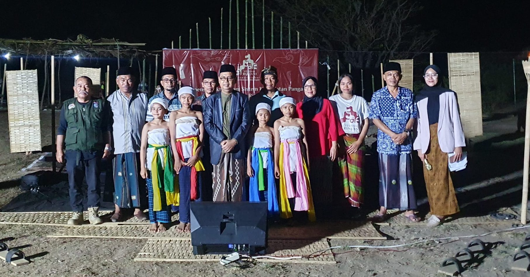 Kepala Dinas Pendidikan Provinsi NTB Aidy Furqon usai menutup Festival Rinjani V. (Iba/Ist)