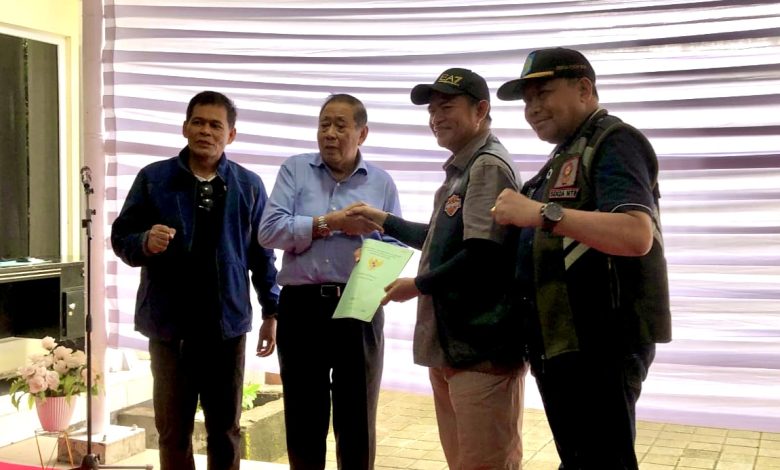 Pj Gubernur NTB Hassanudin saat kunjungan kerjanya ke Kabupaten Lombok Utara bertempat di Kantor UPPT Samsat Tanjung, Sabtu 1 February 2025.(Adv)