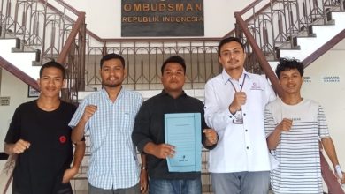 Aliansi Pendidikan Ekslusif (APE) menyerahkan laporan dugaan jual beli beasiswa di salah satu kampus di Kota Mataram beberapa waktu lalu. (Iam)