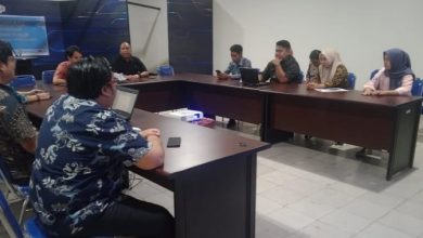 Anggota Bidang PTIK dan Bidang Persandian Diskominfotik NTB saat menggelar Bimbingan Teknis (BIMTEK) CSIRT/TTIS. (Fen/Ist)