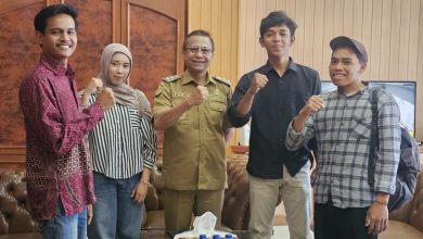Wali Kota Bima Feri Sofiyan bersama pengurus IMKOBI (Fen/Ist)