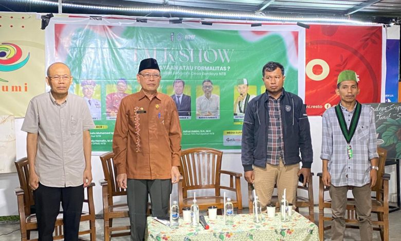 Narasumber Talk Show HMI Cabang Mataram. (Fen)