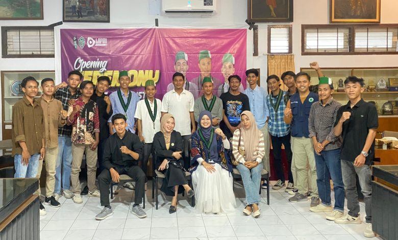 Peserta training jurnalistik dan anggota HMI Cabang Mataram. (Fen/Ist)