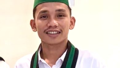 Sudirman, Ketua Umum HMI Cabang Mataram, juga sebagai putra asli sanggar. (Fen/Ist)