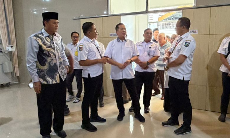 Lalu Muhamad Iqbal, Gubernur NTB saat tinjau langsung RSUD Menambai Abdulkadir Sumbawa besar. (Fen/Ist)