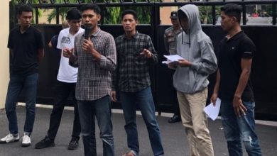 Masa Aksi Garuda NTB, saat aksi demonstrasi di depan markas polisi daerah ntb. ( Fen/Ist)