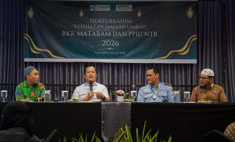 Gubernur NTB Dr. H. Lalu Muhamad Iqbal berbagi tips kesehatan saat berpergian ke luar negeri bersama Balai Karantina Kesehatan (BKK) dan Penyelenggara Perjalanan Ibadah Umrah (PPIU) di Fave Hotel, (6/1/26).
