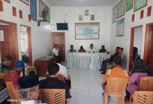 Suasana Musyarawah Desa Ragi, di aula kantor desa ragi. (Fen/Ist)